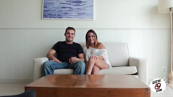 Busty Haley gražiai šoka atvirkštiniu būdu